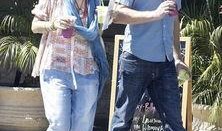 老友記最新重聚消息爆料,昔日六人再聚首，回憶滿滿！